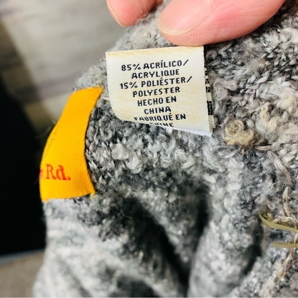 Ruby RD Gray White Knit Sweater Fuzzy Loops Fringed Cowl Neck Long Sleeves Sz M - Picture 10 of 11